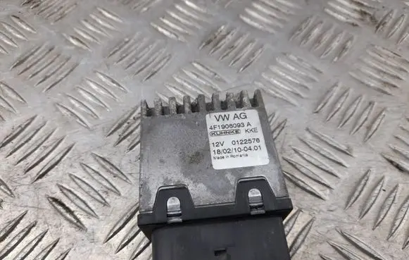Audi A6 S6 C6 4F Fuel injection pump control unit/module 4F1906093A
