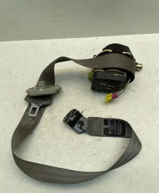 Volkswagen Golf IV Front seatbelt 1J4857705AA 1J4857705A 65505