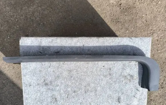 Chevrolet Camaro Front sill trim cover 84339479