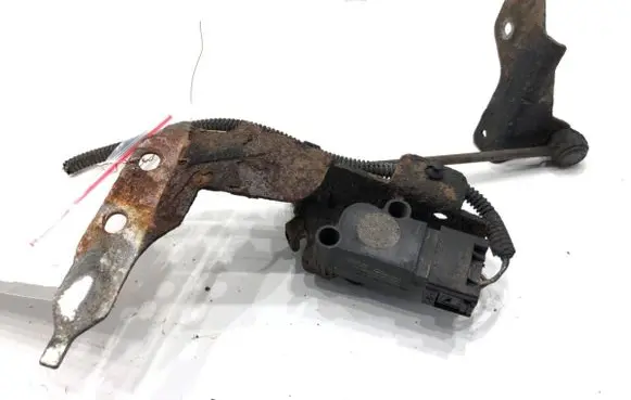 Ford Kuga I Headlight/headlamp level sensor 4N5F13D007CA