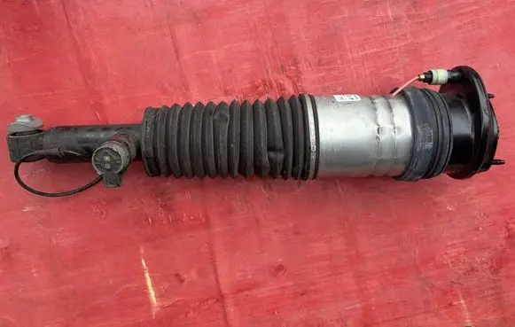 BMW 5 G60 G61 Rear shock absorber/damper 37105A01D93 5A01D93