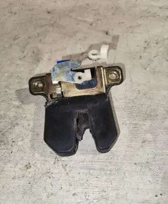 Tailgate/trunk/boot lock/catch/latch