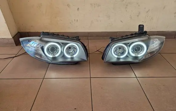 BMW 1 E81 E87 Headlights/headlamps set SK330110104 SK330210104