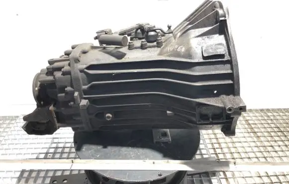 Iveco Daily 3rd gen Manual 5 speed gearbox 8871859
