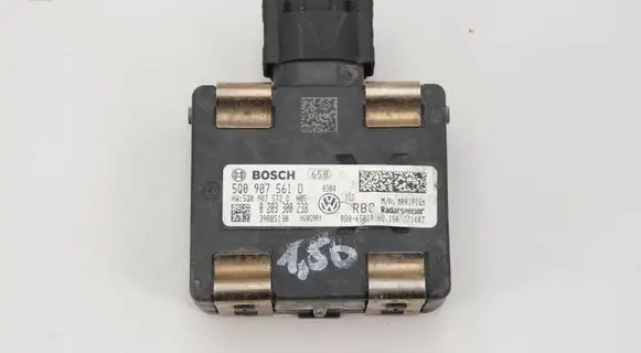 Volkswagen Golf VII Distronic sensor radar 5Q0907561D 0203300238