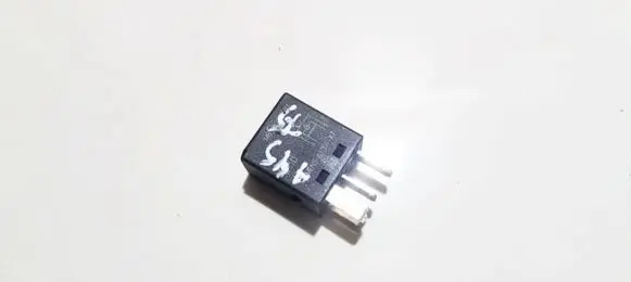 Volvo S40, V40 Other relay mb953382 a1001-x7