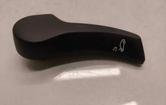 BMW X6 G06 Engine bonnet (hood) release handle 7445745