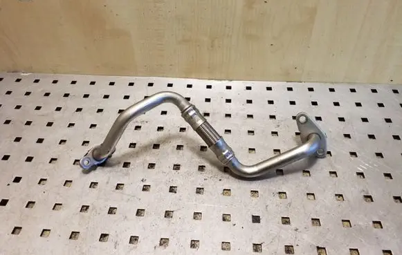 Volkswagen Golf Plus Turbo turbocharger oiling pipe/hose 03C145735F