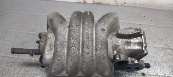 Renault Espace II Intake manifold