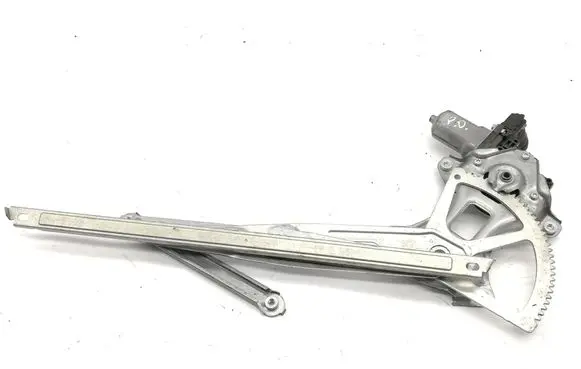 Toyota Verso-S Front door window regulator with motor 