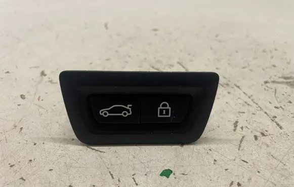 BMW 5 F10 F11 Tailgate/boot open switch button 9275121
