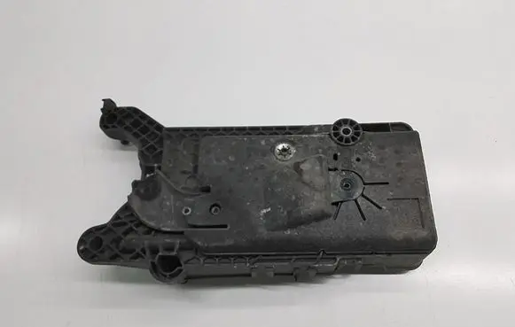 Volkswagen Tiguan Battery box tray cover/lid 5QF915321C