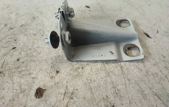 Ford Transit Custom Fender mounting bracket BK2116C096A Z1010