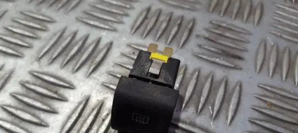 Windscreen/window heater switch