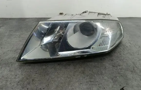 Skoda Octavia Mk2 (1Z) Headlight/headlamp 