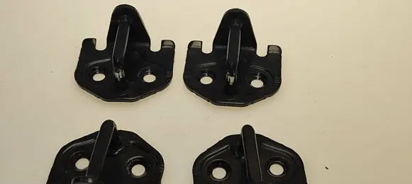 Ford Mondeo MK IV Front door lock loop/hook striker 6G91R21982