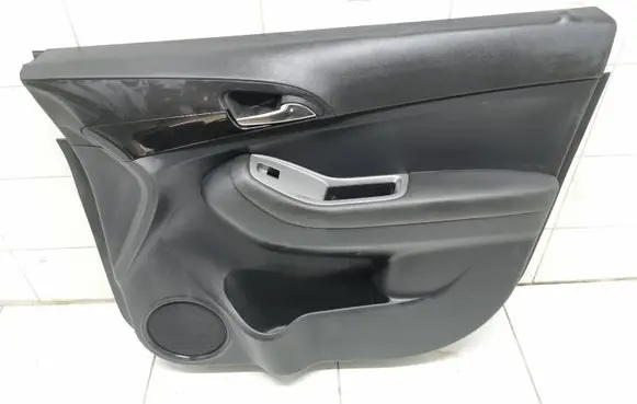 Chevrolet Orlando Front door card panel trim 95981941 95981906