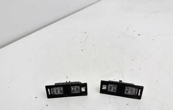 Audi Q2 - Number plate light 8W6943021A