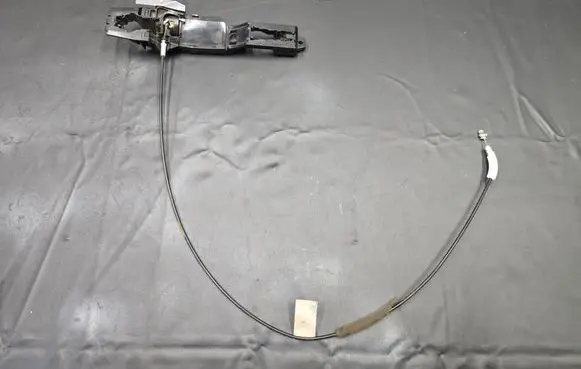 Infiniti FX Front door exterior handle/bracket PA66GF25