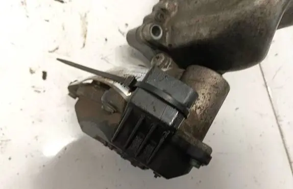 Audi A4 S4 B8 8K Intake manifold valve actuator/motor a2c92454100 a2c59506246