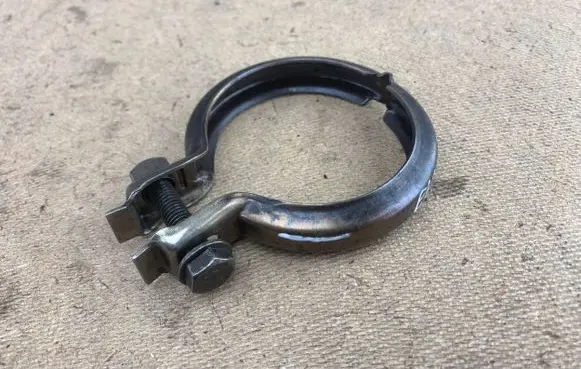 BMW 5 E60 E61 Muffler pipe connector clamp 7796718 11657796718 11657794313