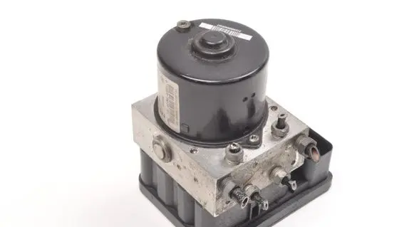 Volvo C70 ABS Pump 30793901