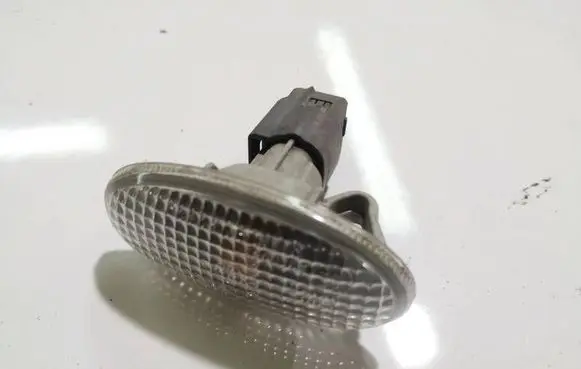 Mazda 3 II Front fender indicator light 