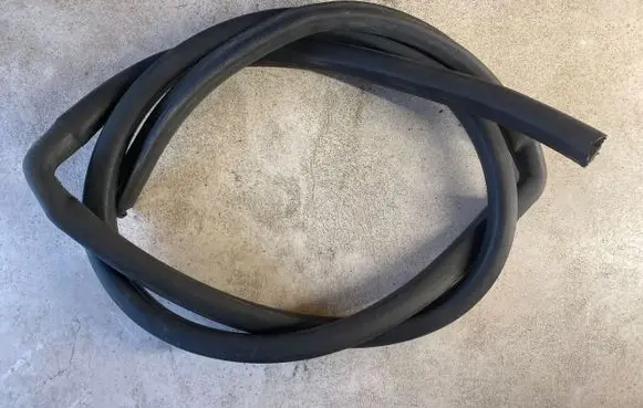 Volkswagen Phaeton Engine compartment rubber 