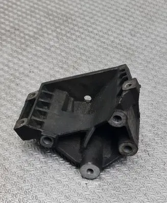 Ford Windstar Generator/alternator bracket 1F2E10039AB