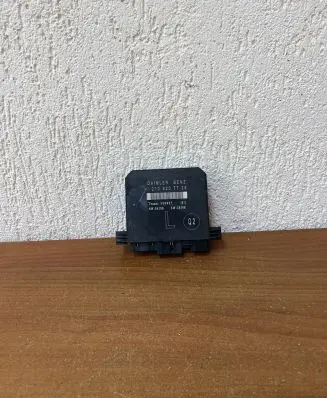 Mercedes-Benz E W210 Door control unit/module 2108207726 G758