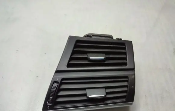 BMW X5 E70 Dashboard side air vent grill/cover trim 9227768