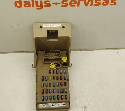 Subaru Legacy Fuse module 82201AG02A 0336 41123B