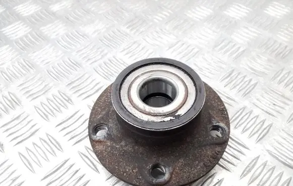 Volkswagen Golf VII Rear wheel bearing hub 