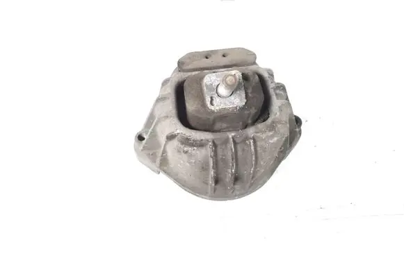 BMW 1 E82 E88 Engine mount bracket 6760330