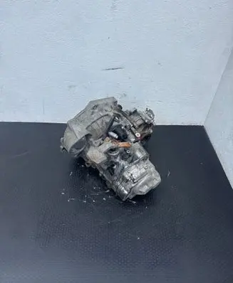 Volkswagen PASSAT B7 Manual 6 speed gearbox MYP