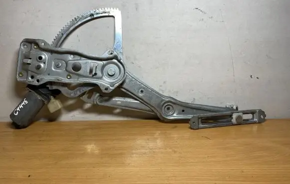 Mercedes-Benz E W210 Front door electric window regulator 0130821709 C4445