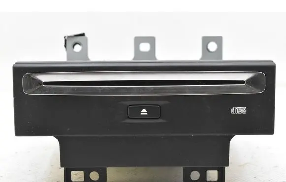 Radio/CD/DVD/GPS head unit