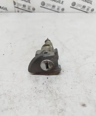 Volkswagen PASSAT B6 Front door lock (next to the handle) 3C0837167