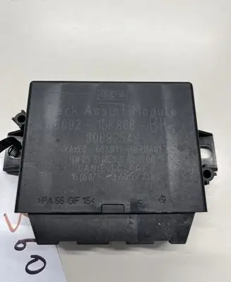 Volvo V70 Parking PDC control unit/module 30682548