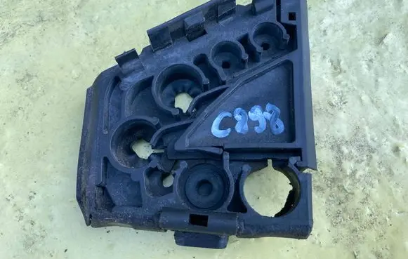 Mercedes-Benz C AMG W204 Other engine bay part A2045462043