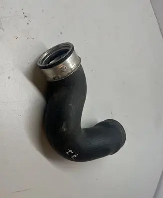 Volkswagen PASSAT B6 Engine coolant pipe/hose 3C0145834M