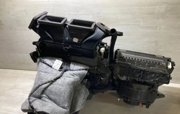 Skoda Octavia Mk3 (5E) Interior heater climate box assembly 5q1820005ak