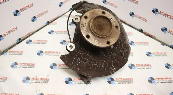 BMW 1 E81 E87 Front wheel hub 6764444