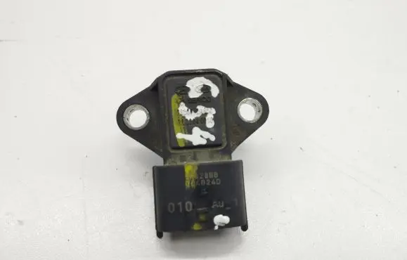 Hyundai Tucson TL Air pressure sensor 393002A600 54828BB 90220400