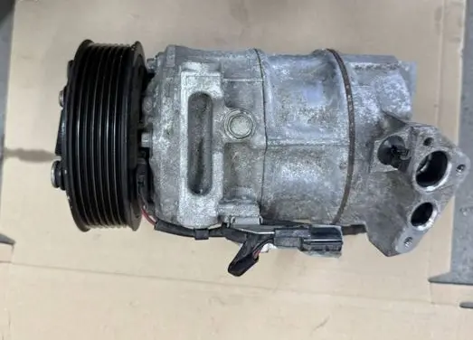 Renault Megane IV Air conditioning (A/C) compressor (pump) 926001268R 5448706604 A13487