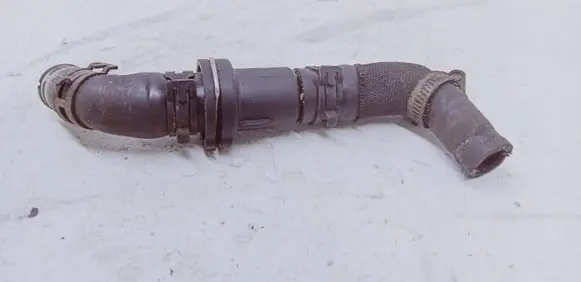 Volkswagen Golf V Engine coolant pipe/hose