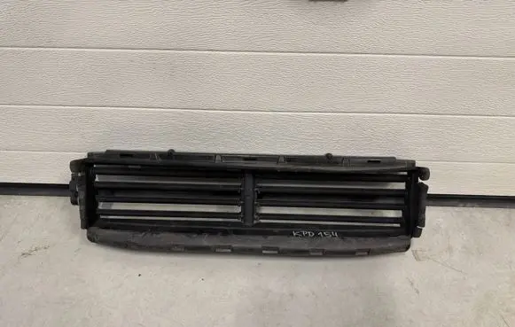Polestar 2 Intercooler air channel guide 2211230736KPD154