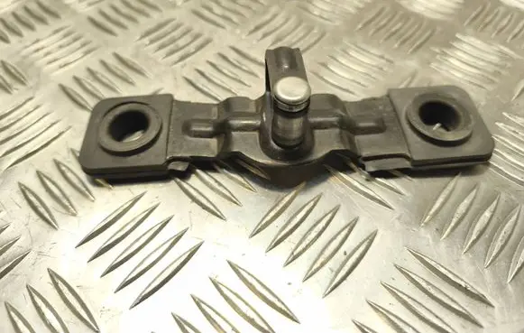 Volkswagen PASSAT B7 Loading door lock loop/hook striker 3C9827507