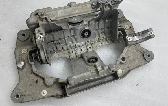 BMW i4 A/C compressor mount bracket 100007199