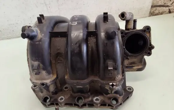 Skoda Fabia Mk1 (6Y) Intake manifold 03E129711C